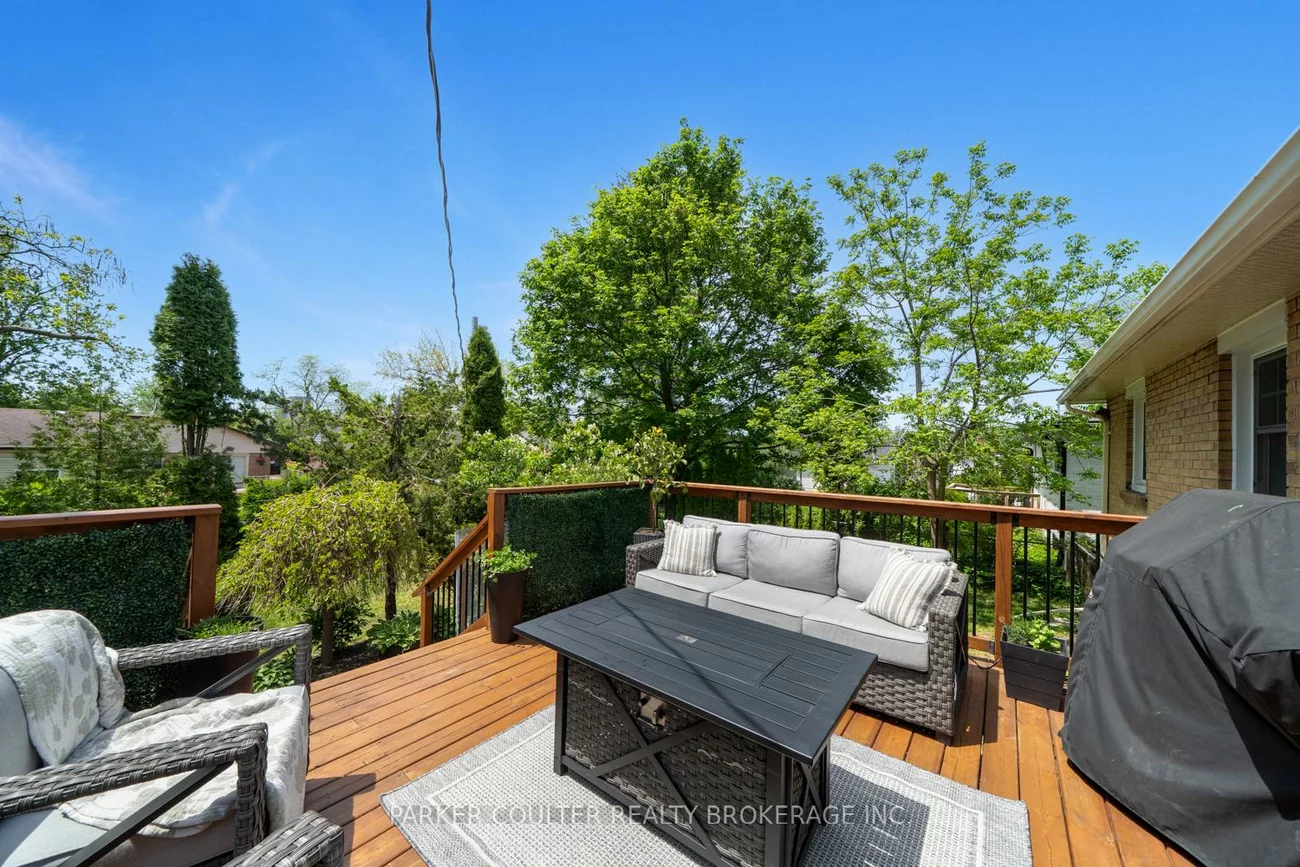 7, Oakley Park, Wellington, Barrie