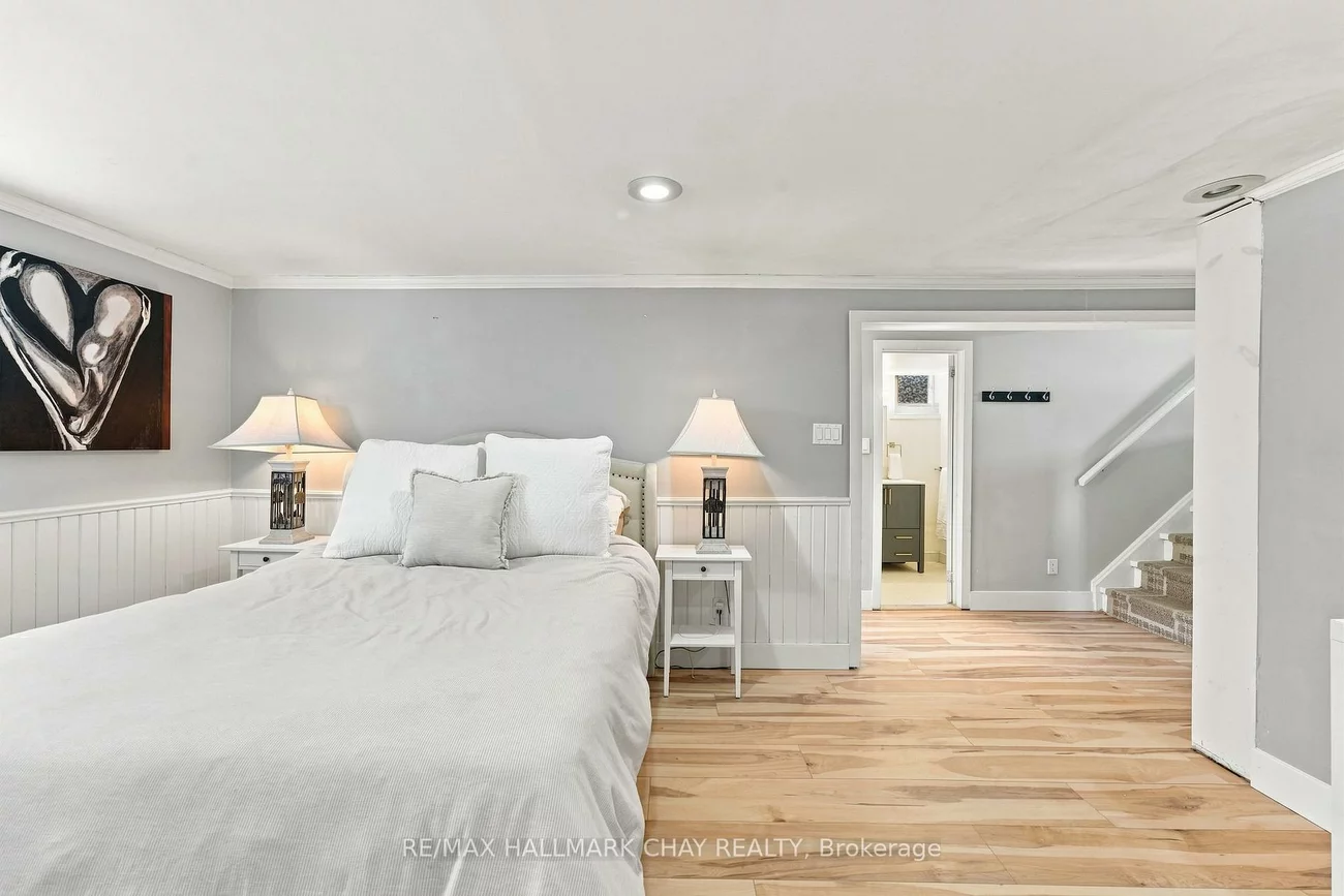 30, Harding, Cundles East, Barrie