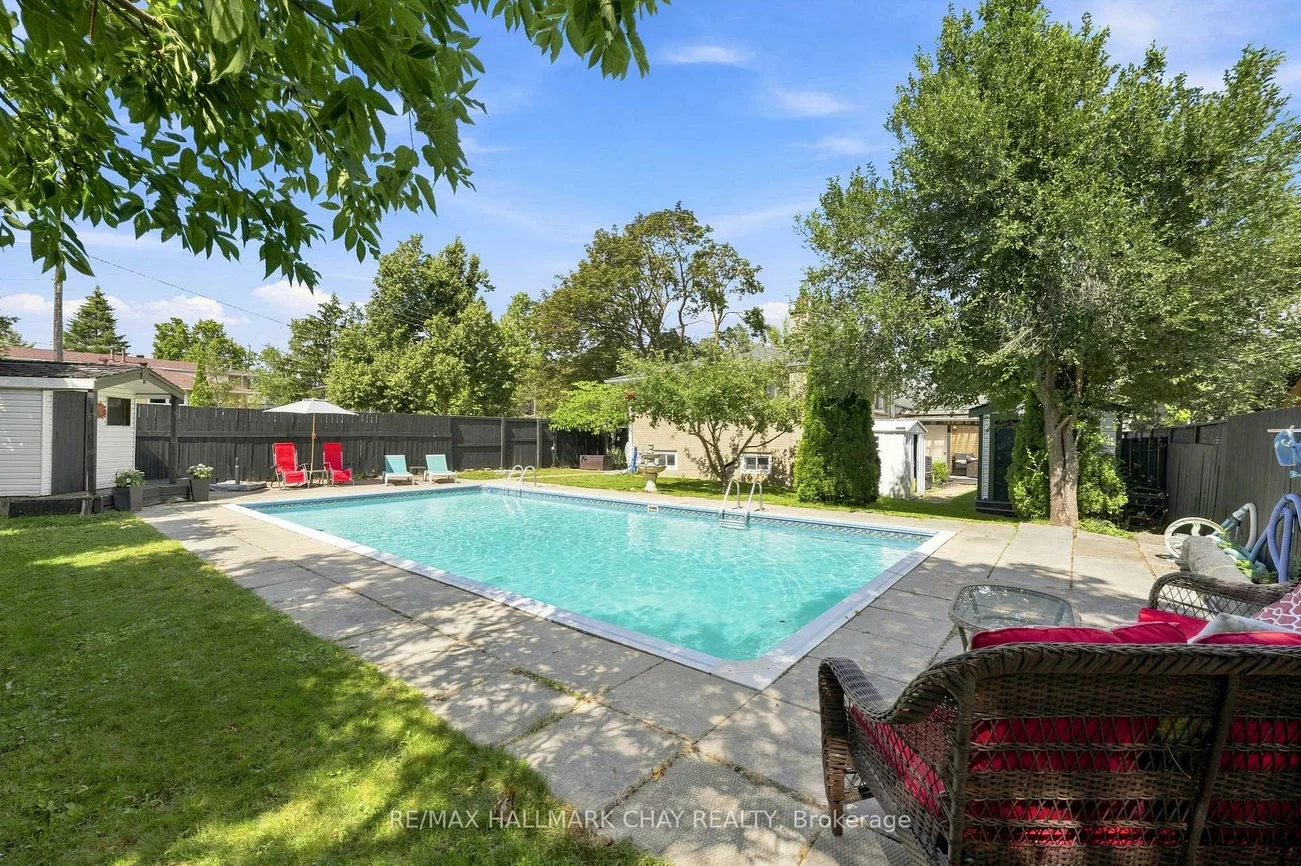 30, Harding, Cundles East, Barrie