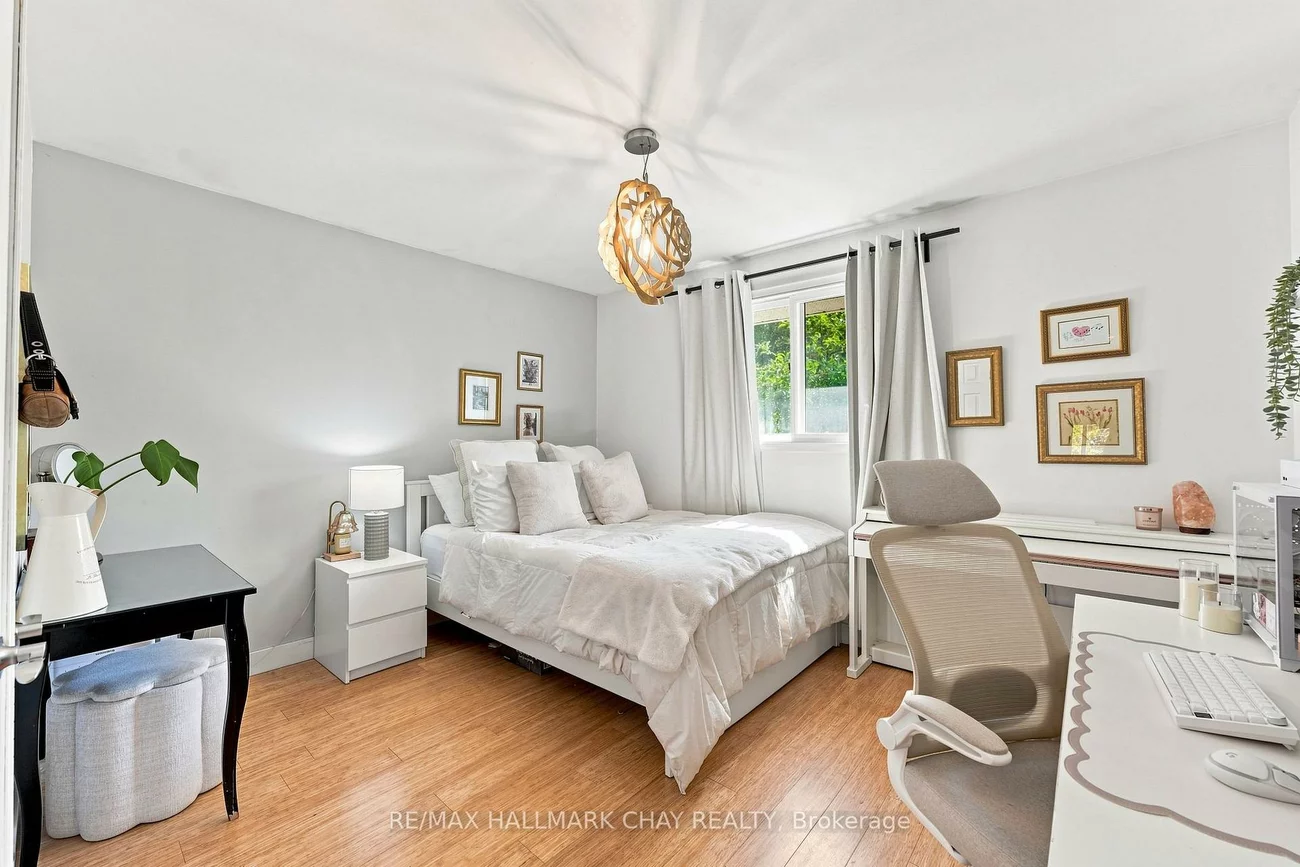 30, Harding, Cundles East, Barrie