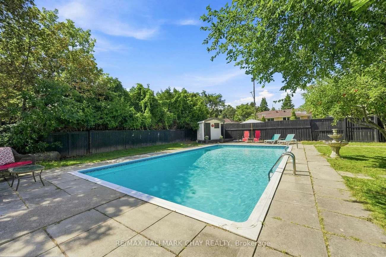 30, Harding, Cundles East, Barrie