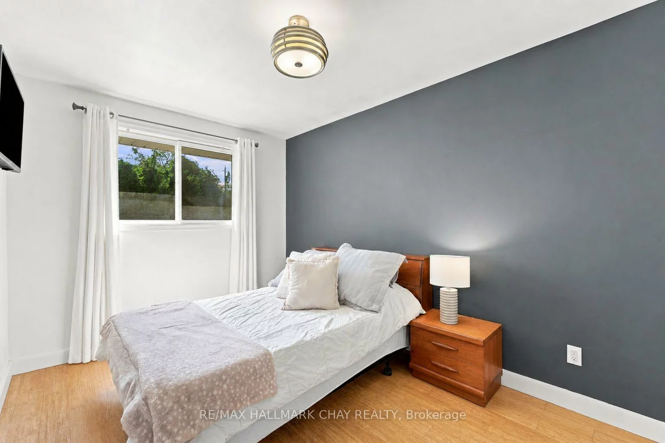 30, Harding, Cundles East, Barrie