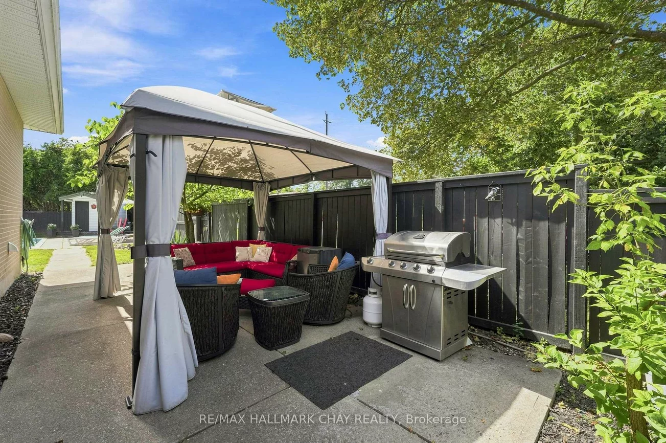 30, Harding, Cundles East, Barrie