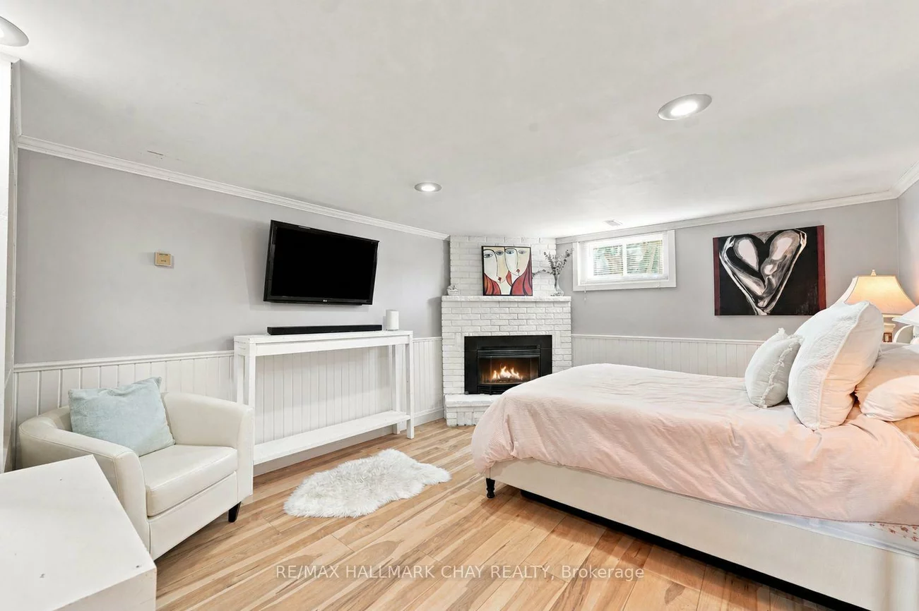 30, Harding, Cundles East, Barrie