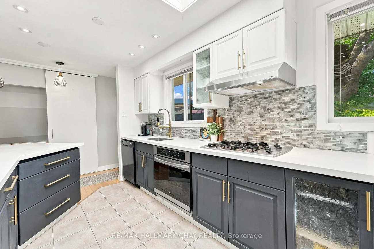 30, Harding, Cundles East, Barrie