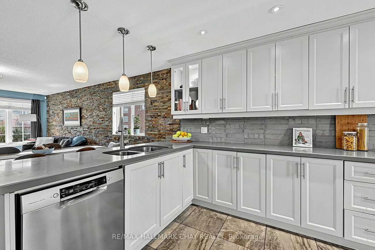76, Shalom, Painswick South, Barrie