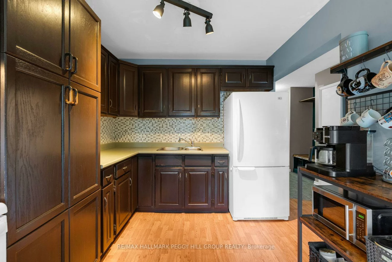 47, Kipling, Letitia Heights, Barrie