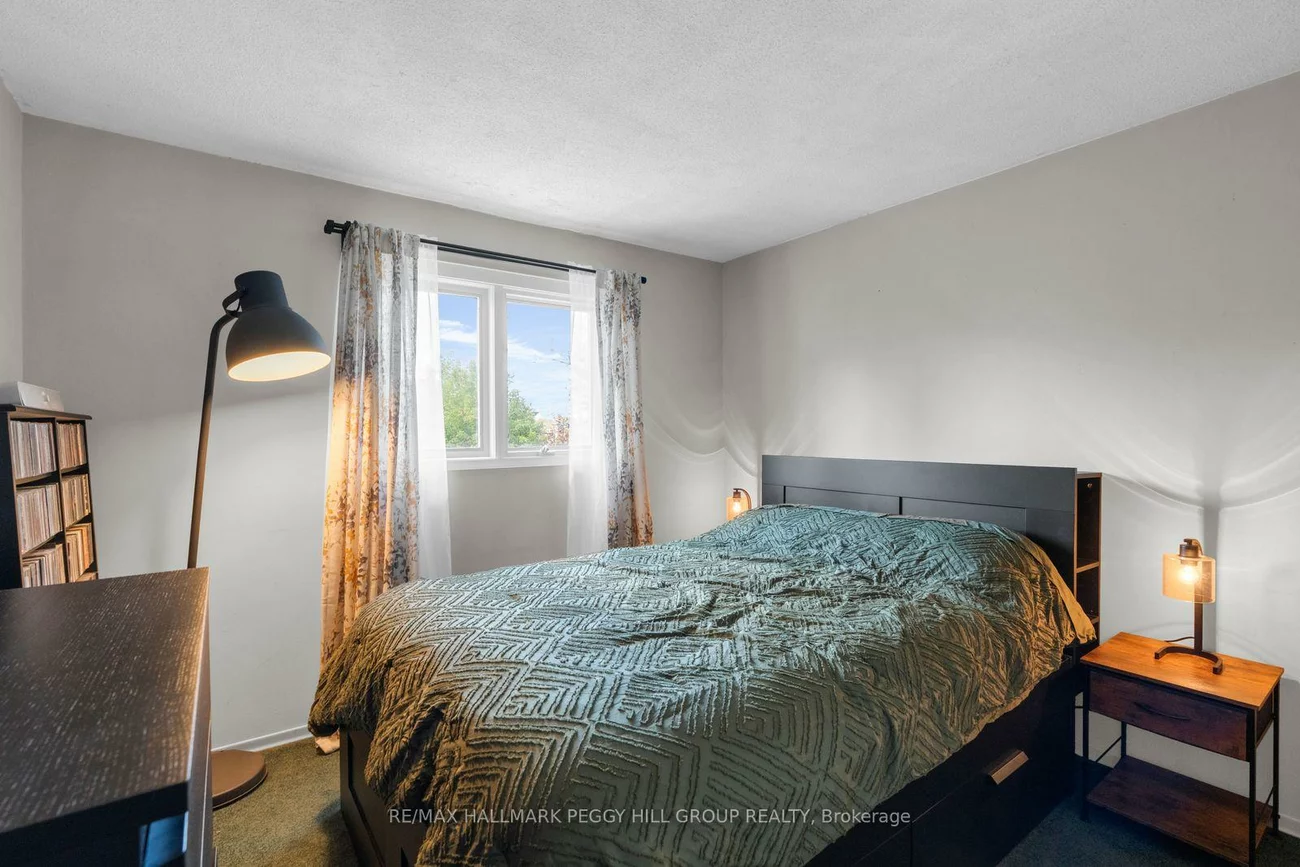 47, Kipling, Letitia Heights, Barrie