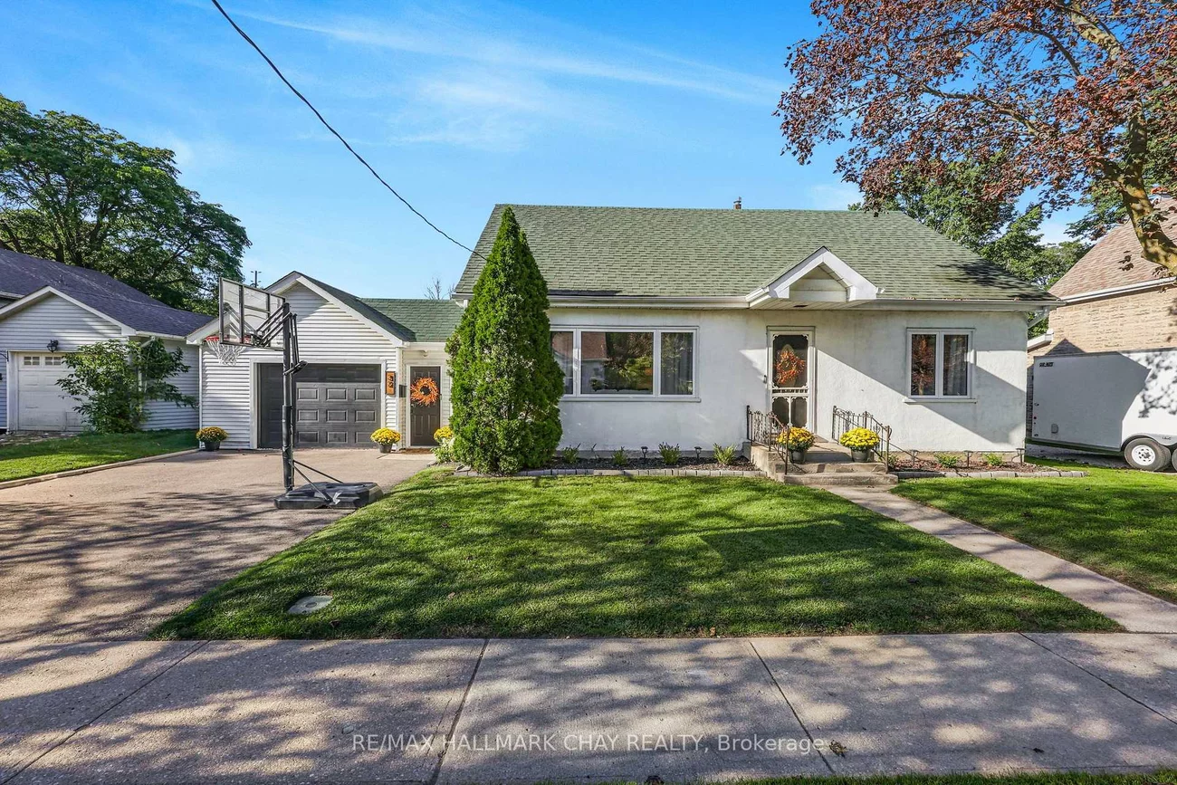 32, Caroline, Allandale Centre, Barrie