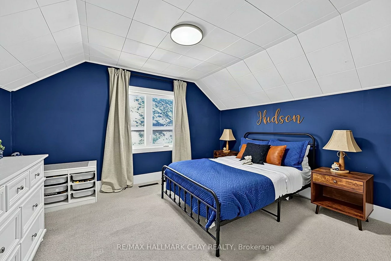 32, Caroline, Allandale Centre, Barrie