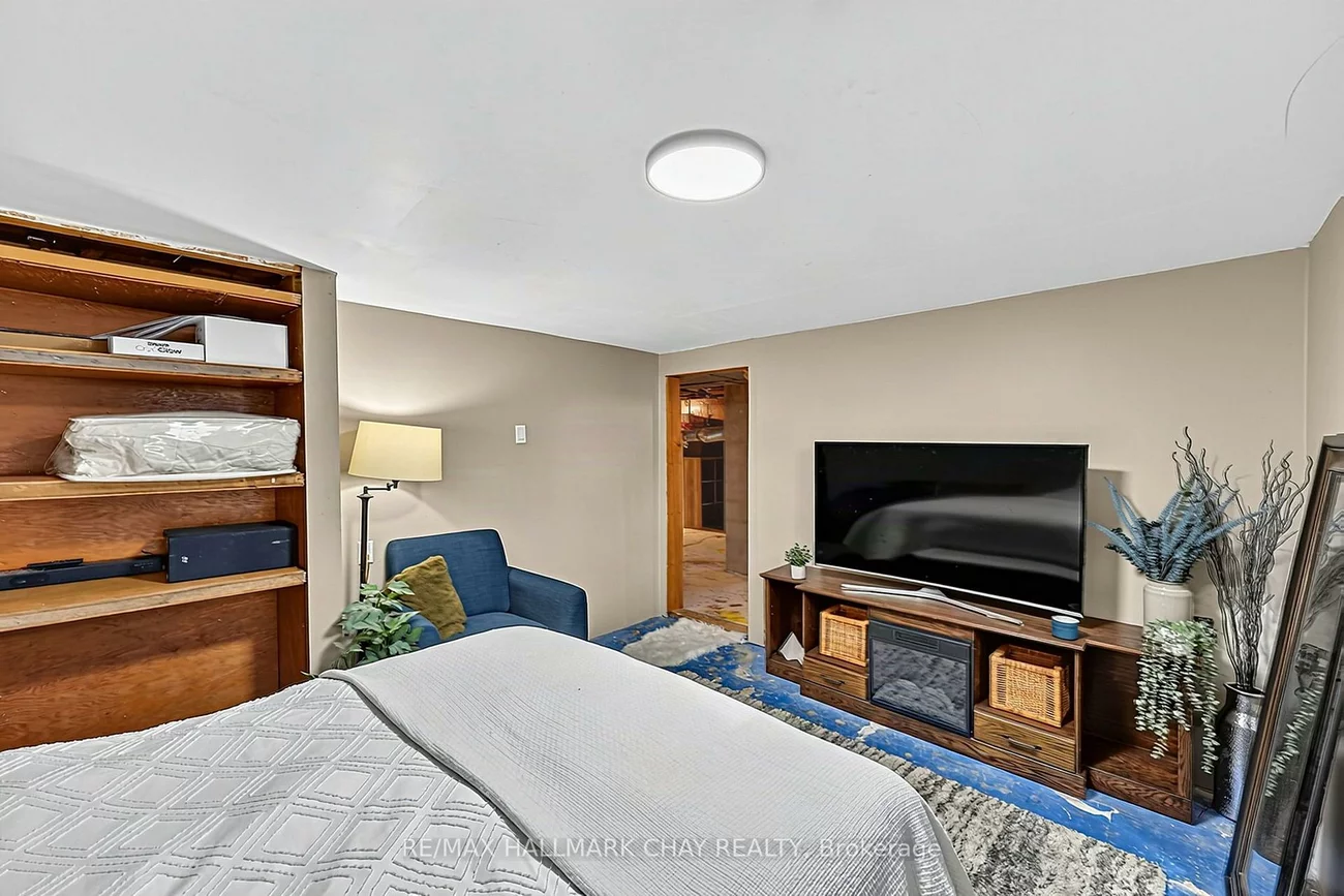 32, Caroline, Allandale Centre, Barrie