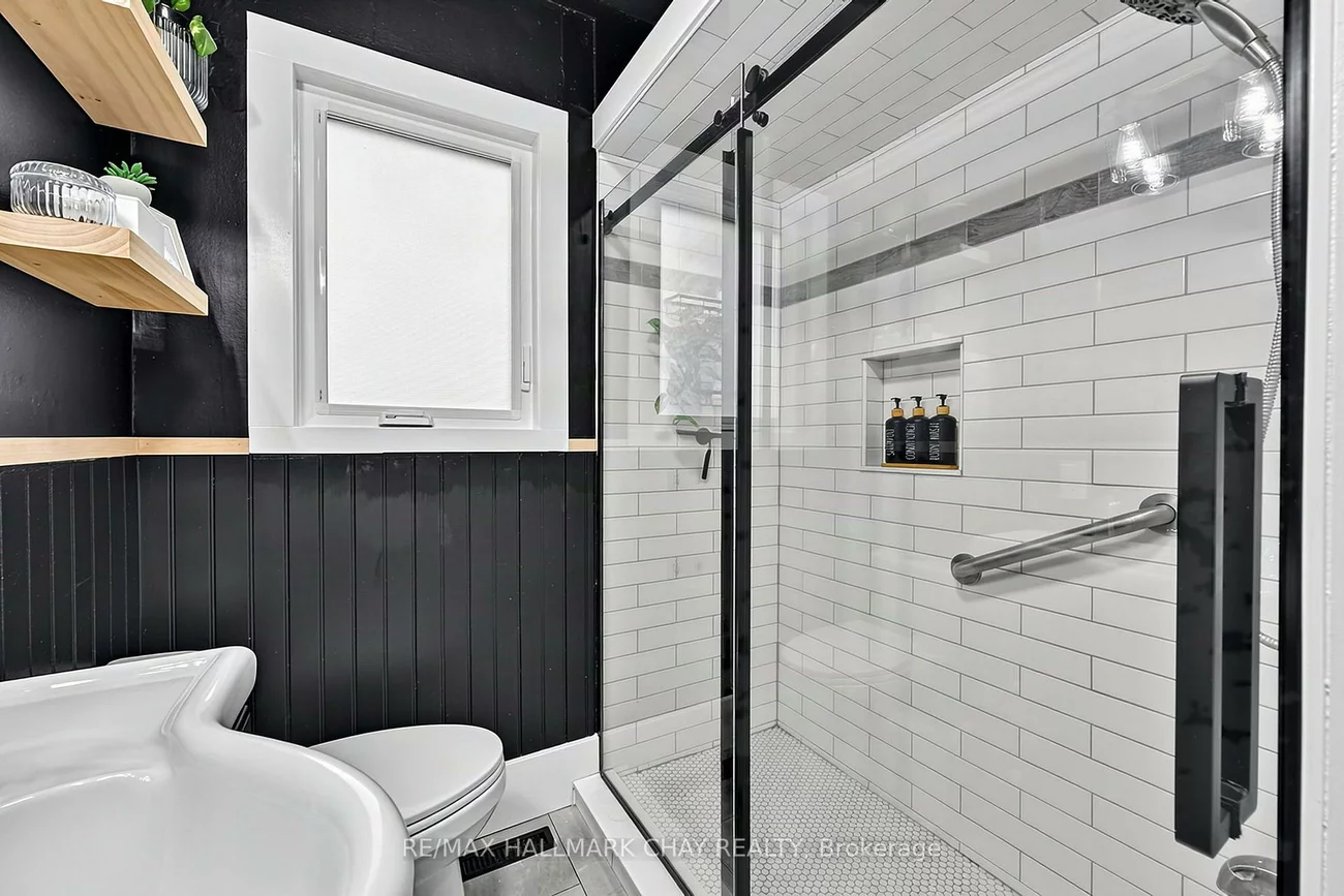 32, Caroline, Allandale Centre, Barrie