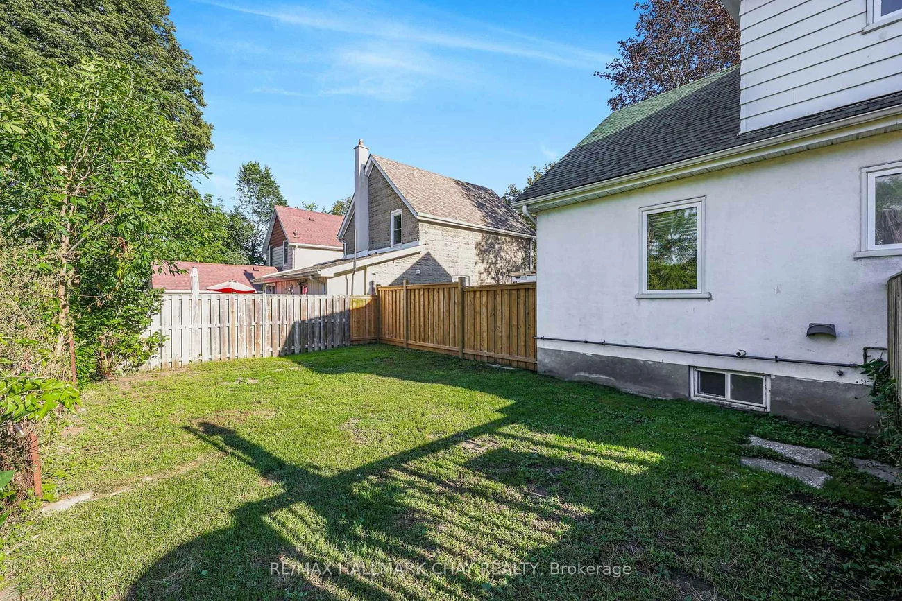 32, Caroline, Allandale Centre, Barrie