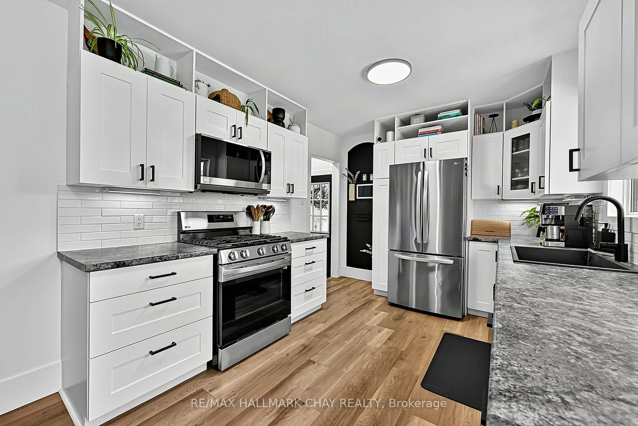 32, Caroline, Allandale Centre, Barrie