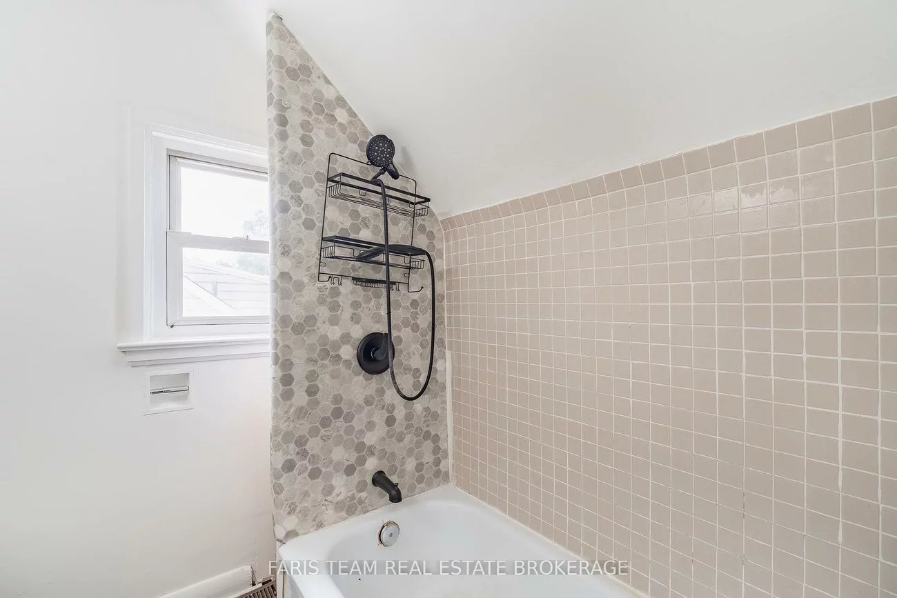 18, Holgate, Allandale, Barrie
