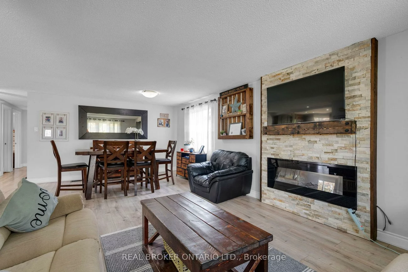 37, Hickling, Grove East, Barrie
