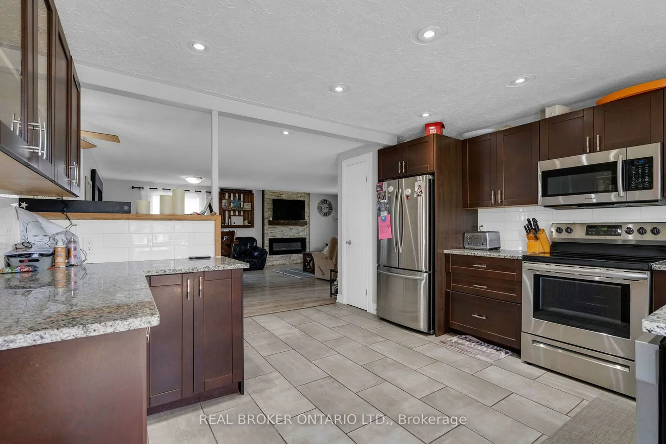 37, Hickling, Grove East, Barrie