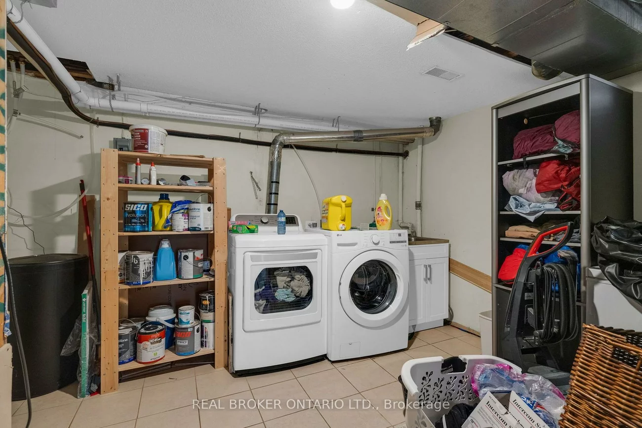 37, Hickling, Grove East, Barrie