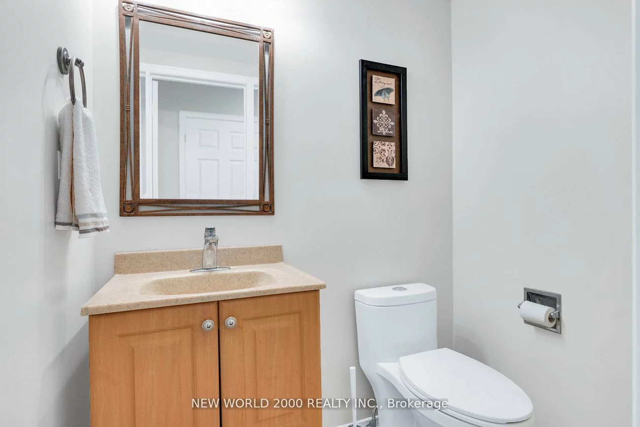 50, Livingstone, West Bayfield, Barrie