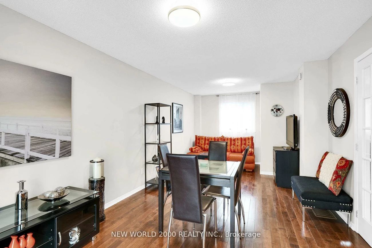 50, Livingstone, West Bayfield, Barrie