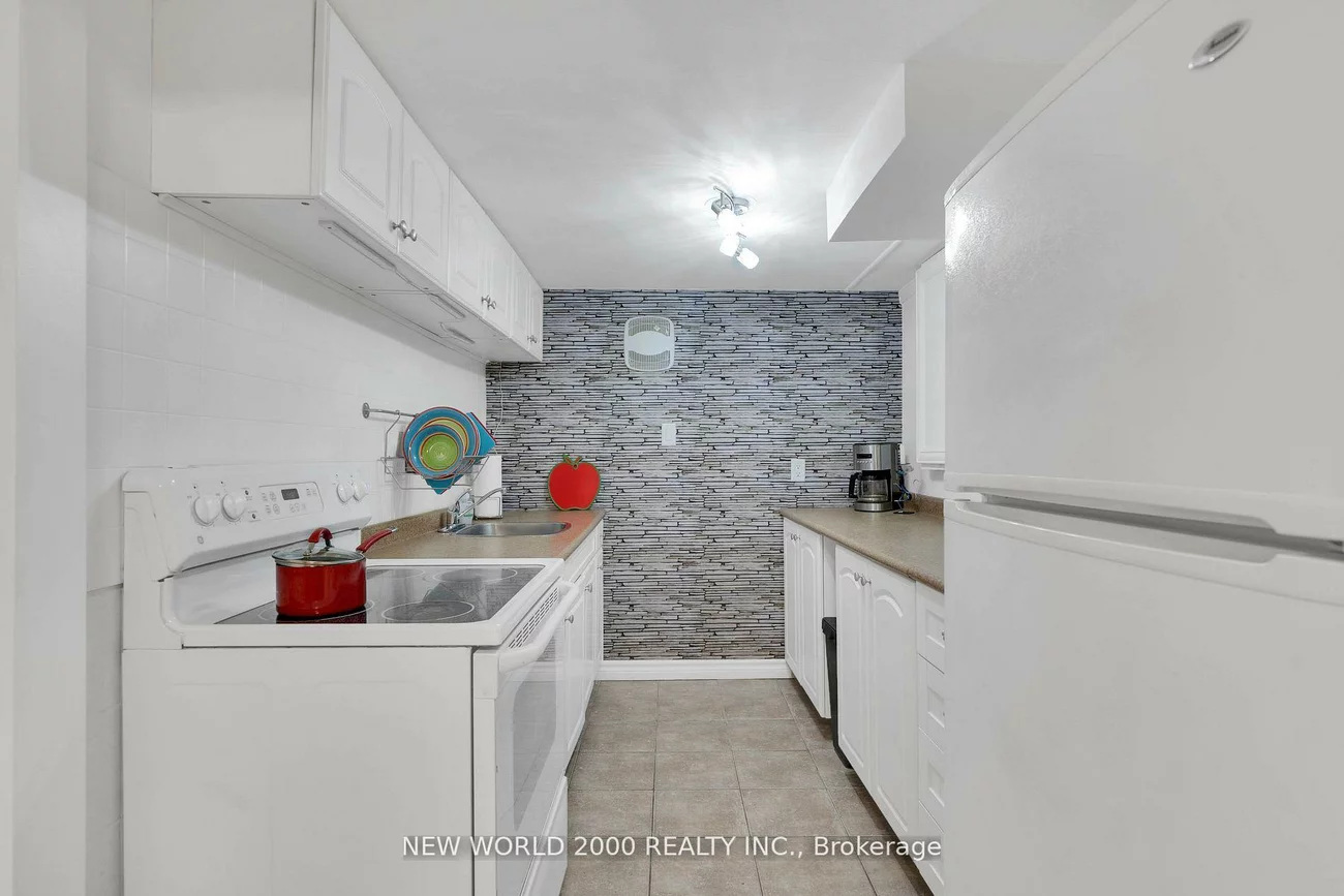50, Livingstone, West Bayfield, Barrie