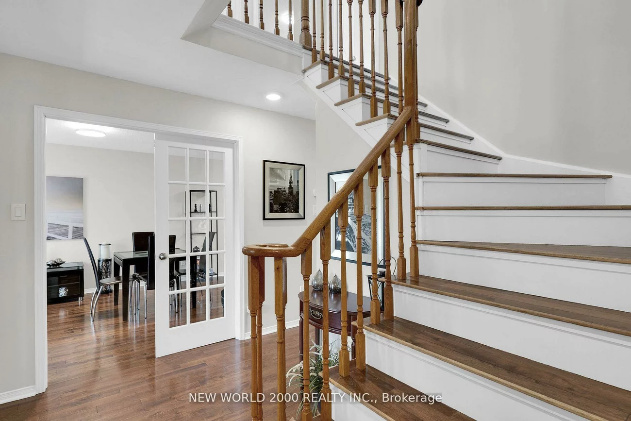 50, Livingstone, West Bayfield, Barrie