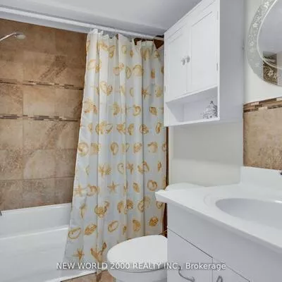 50, Livingstone, West Bayfield, Barrie
