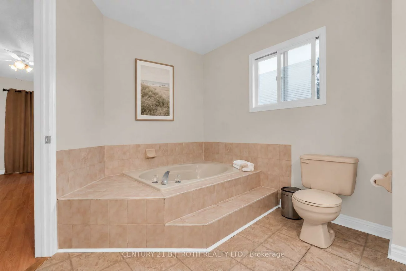 131, Browning, Letitia Heights, Barrie