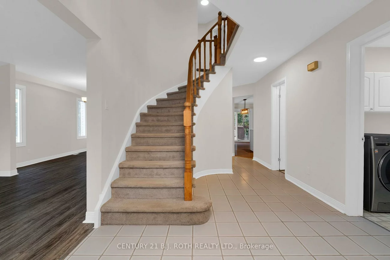 131, Browning, Letitia Heights, Barrie