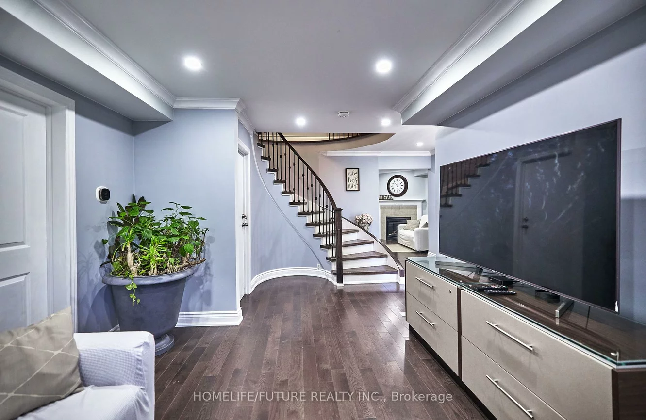 58, O'Shaughnessy, Holly, Barrie