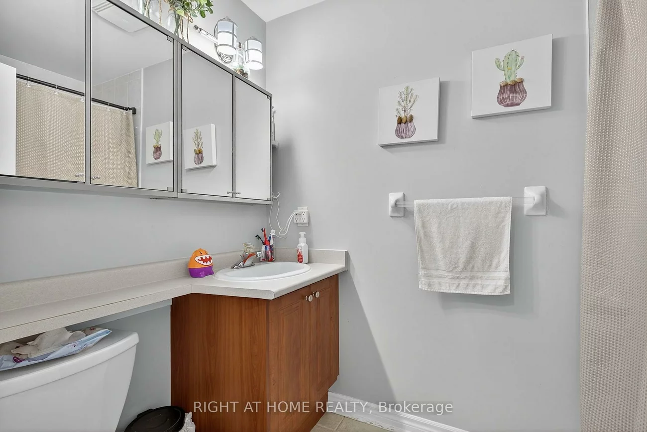 3, Player, East Bayfield, Barrie