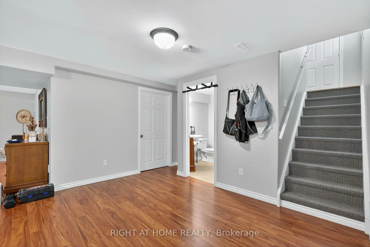 3, Player, East Bayfield, Barrie