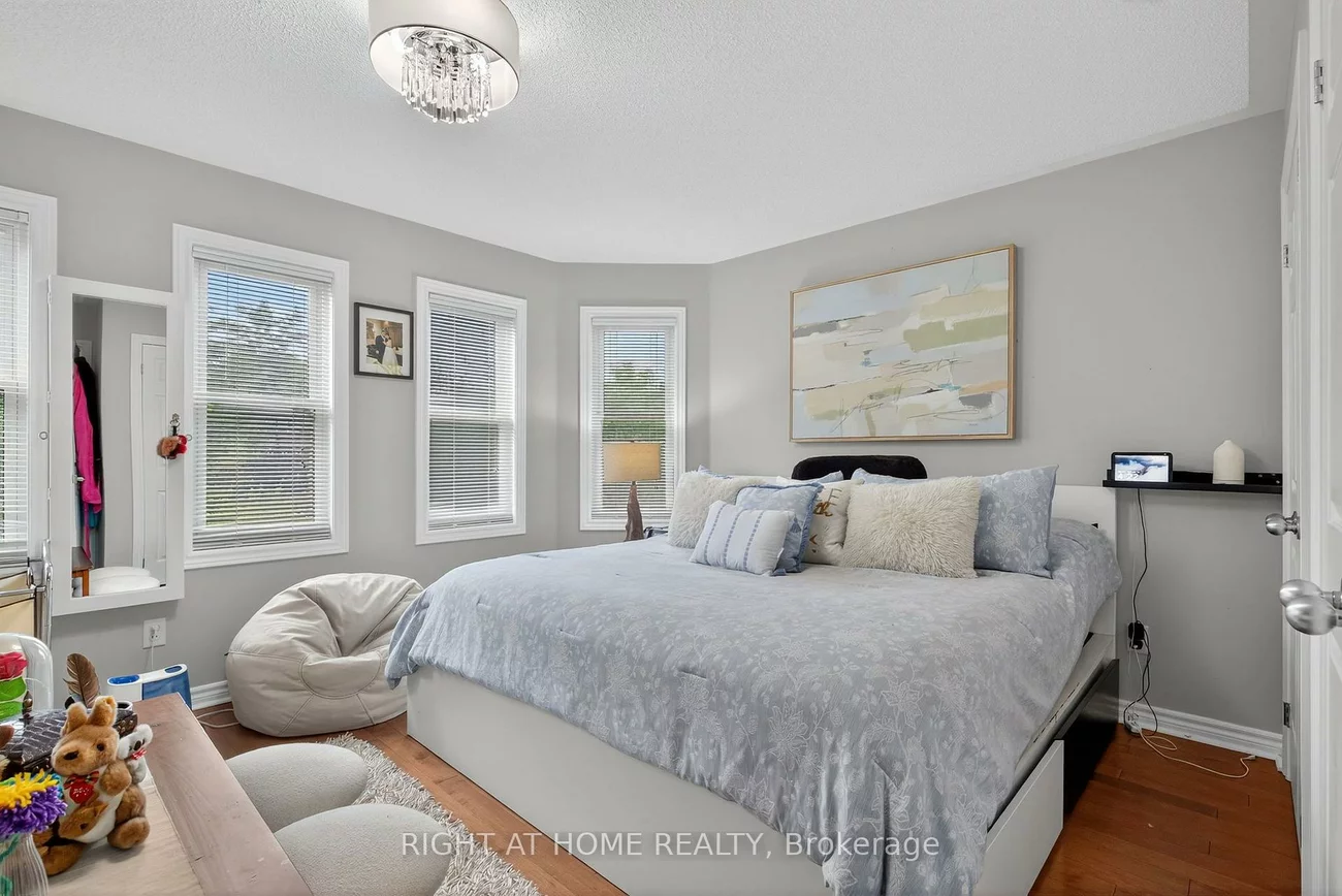 3, Player, East Bayfield, Barrie
