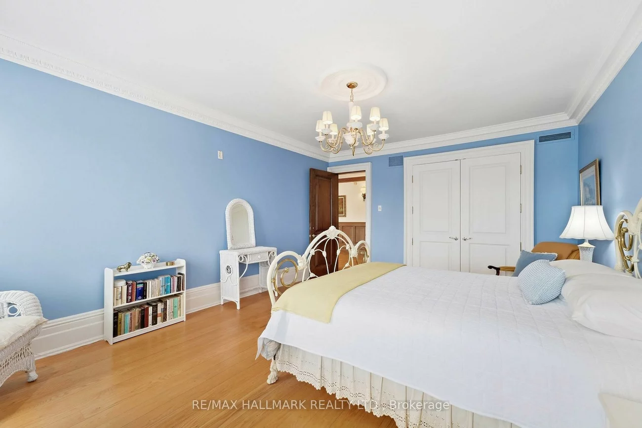 290, Tollendal Mill, South Shore, Barrie