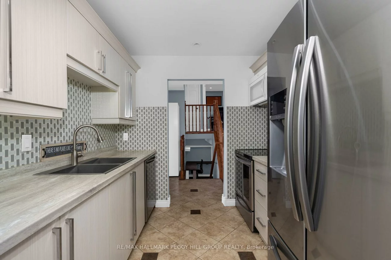 44, Knicely, Painswick North, Barrie
