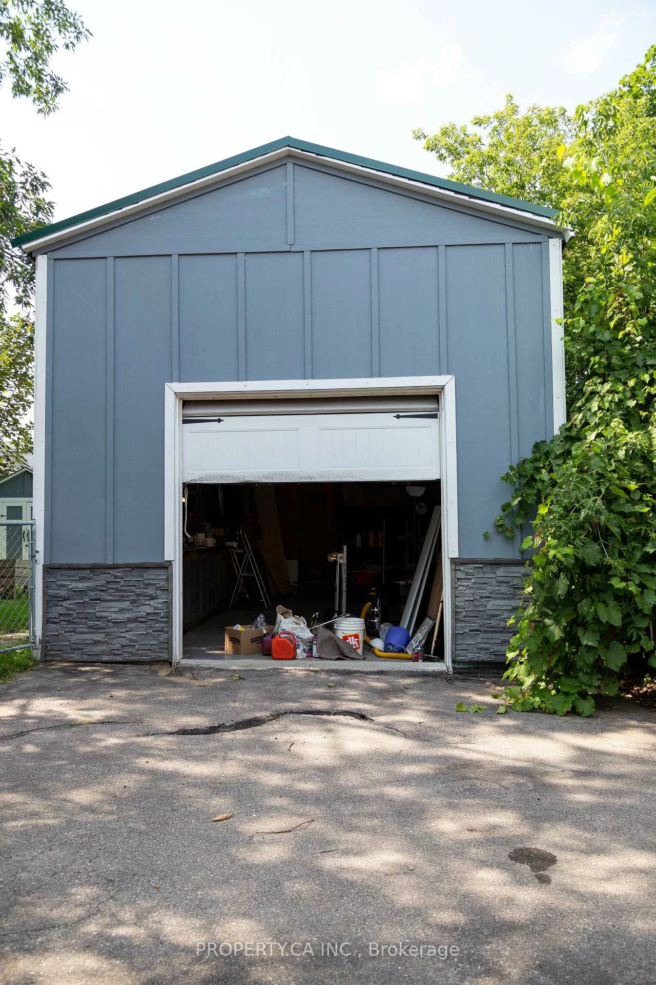 8, Dufferin, Sanford, Barrie