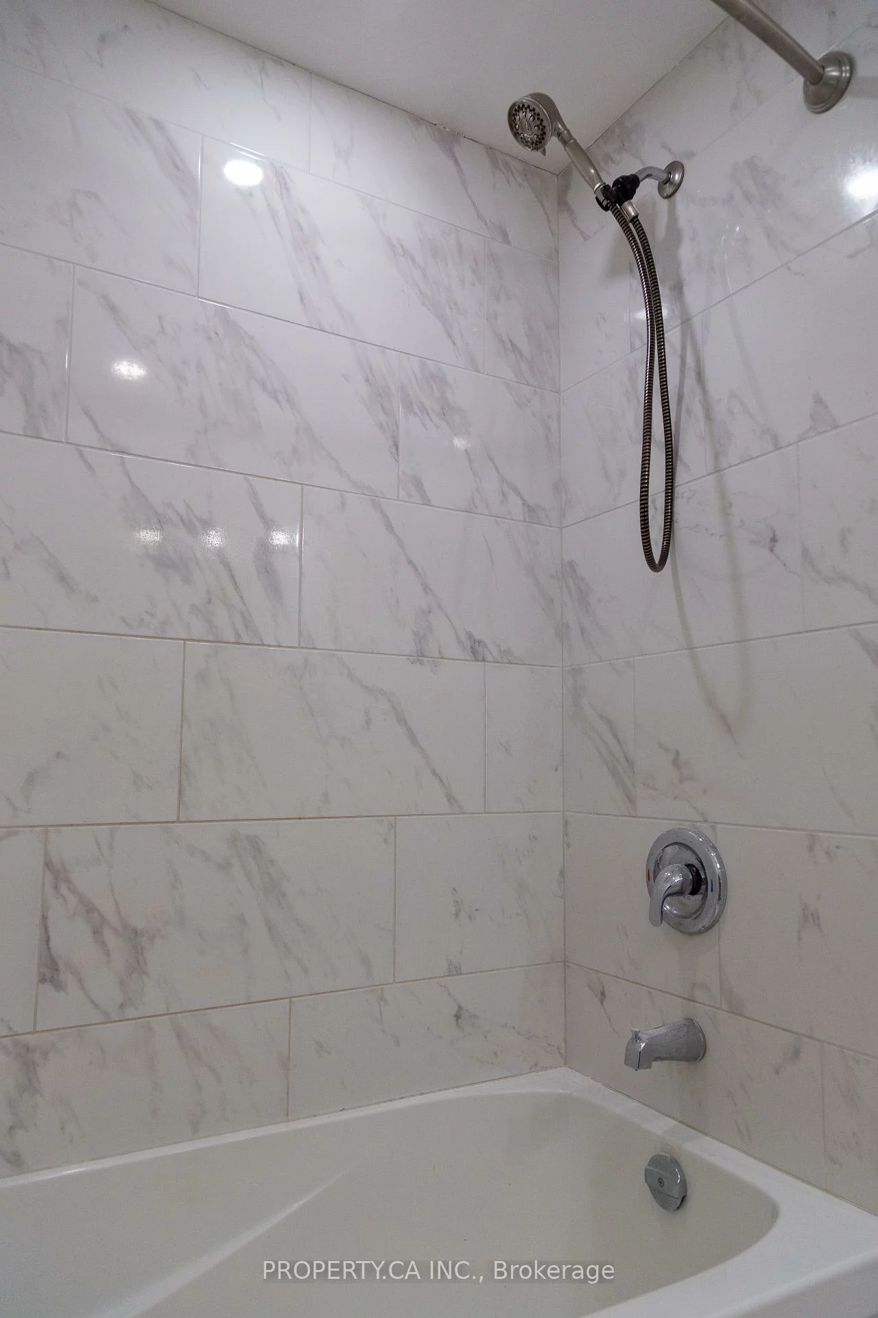 8, Dufferin, Sanford, Barrie