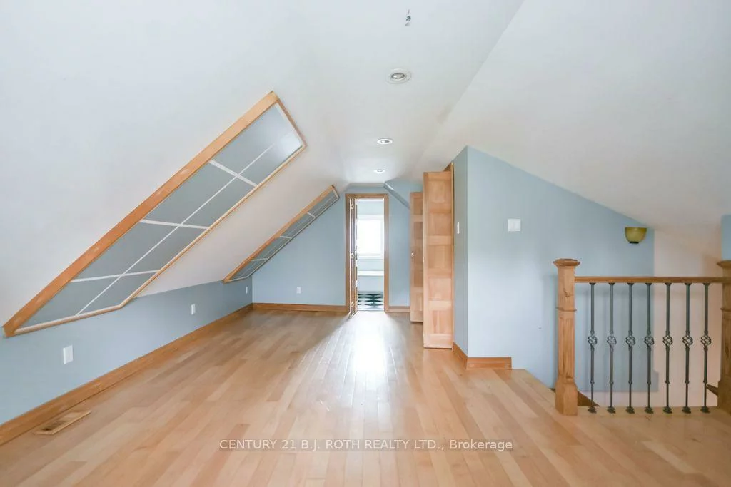 45, Grove, Queen's Park, Barrie