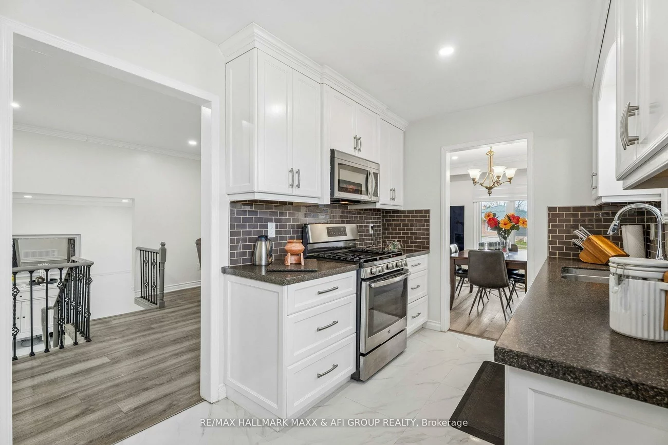 11, Charlotte, Letitia Heights, Barrie
