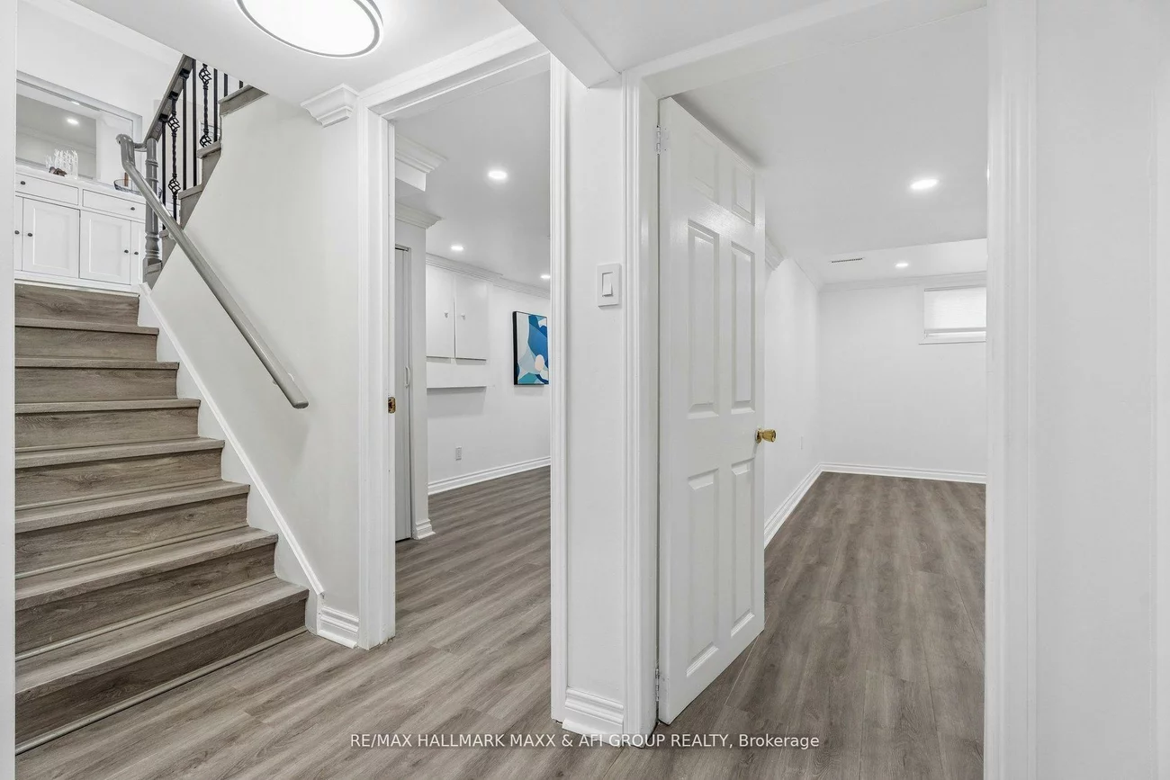 11, Charlotte, Letitia Heights, Barrie