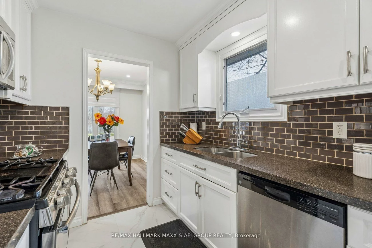 11, Charlotte, Letitia Heights, Barrie