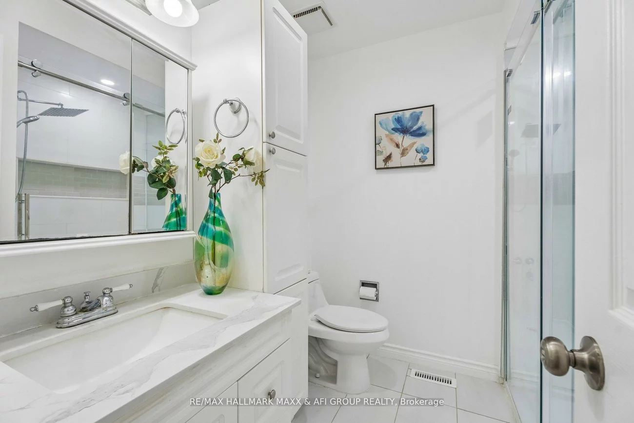 11, Charlotte, Letitia Heights, Barrie