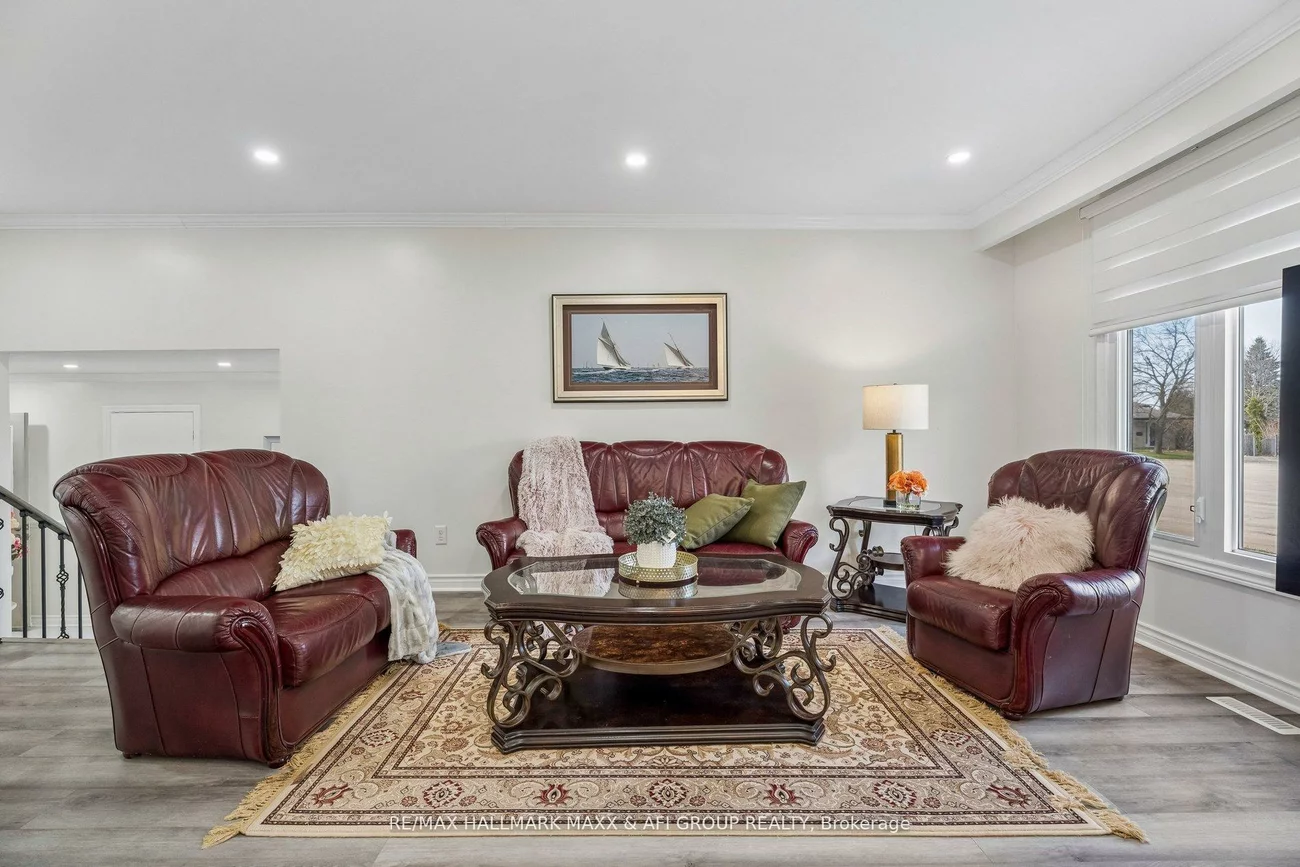 11, Charlotte, Letitia Heights, Barrie