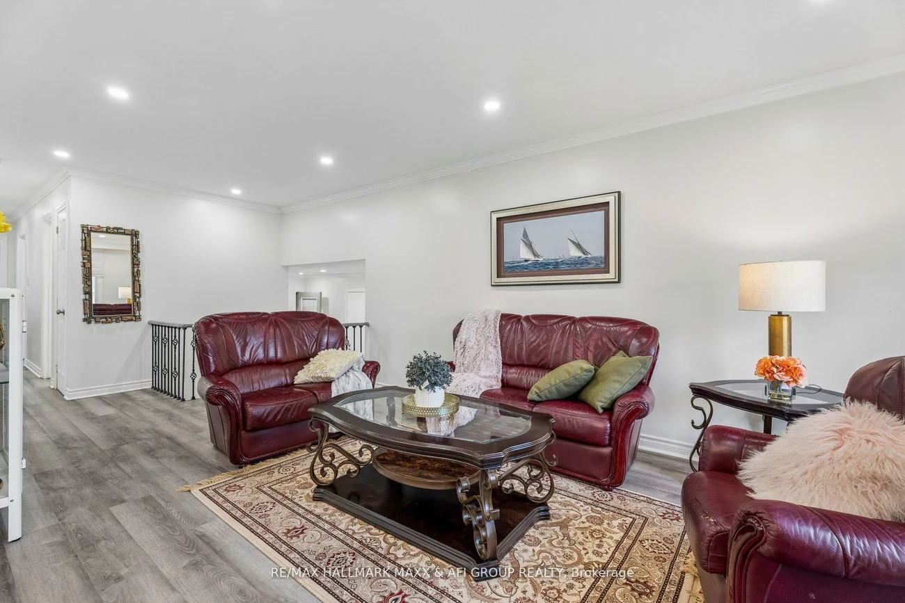 11, Charlotte, Letitia Heights, Barrie
