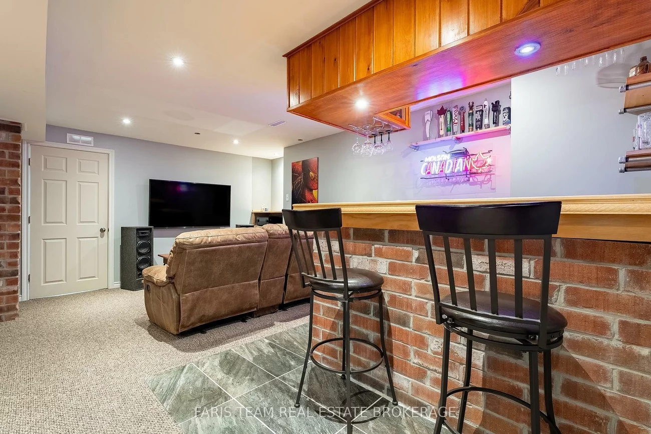114, Ruffet, Edgehill Drive, Barrie