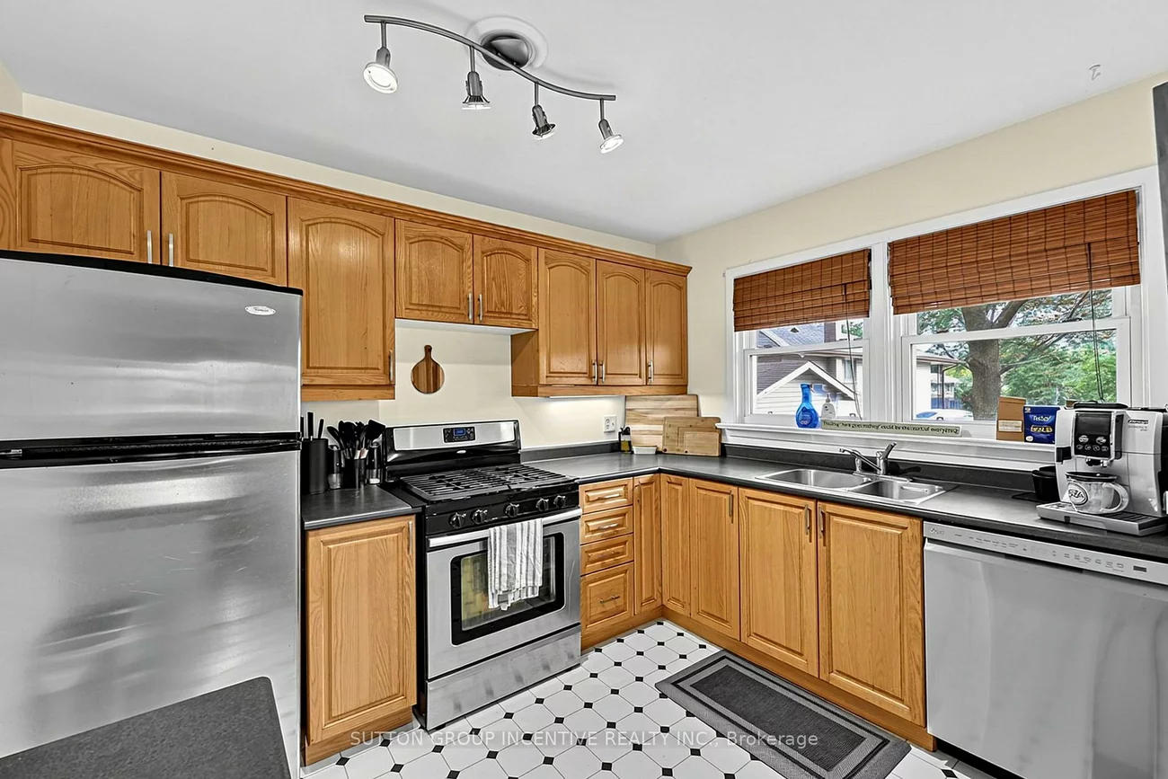163, Grove, Wellington, Barrie