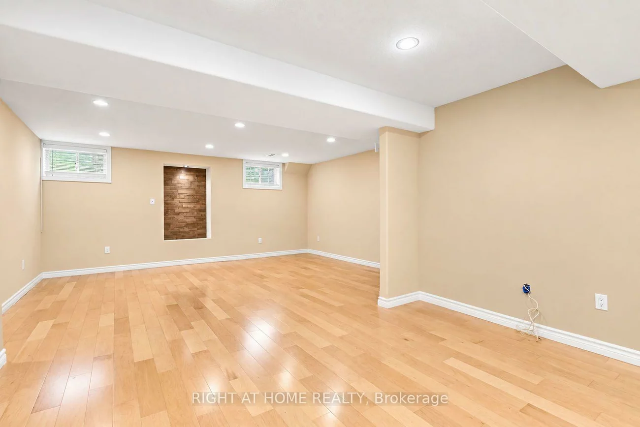 35, Auburn, Ardagh, Barrie