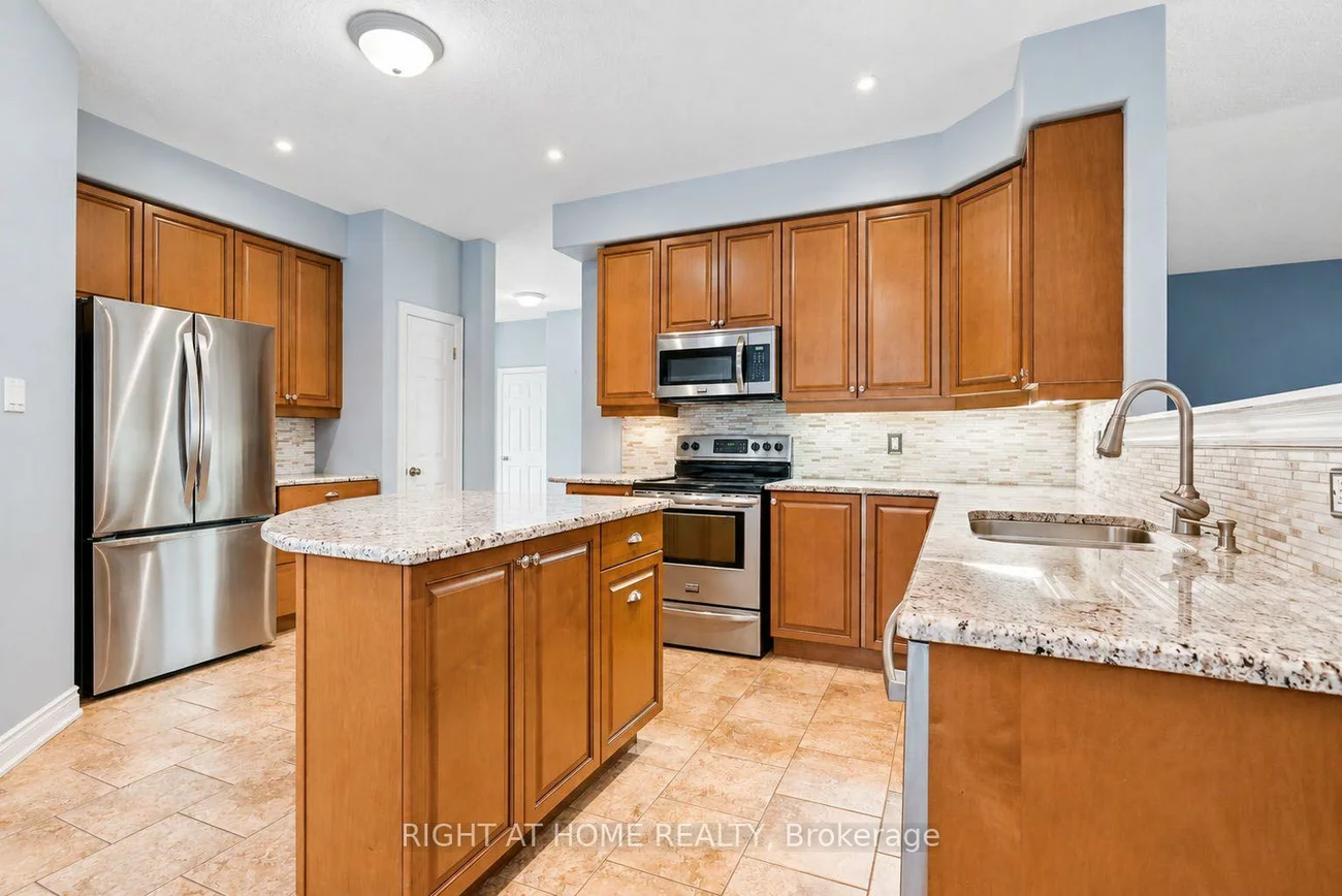 35, Auburn, Ardagh, Barrie