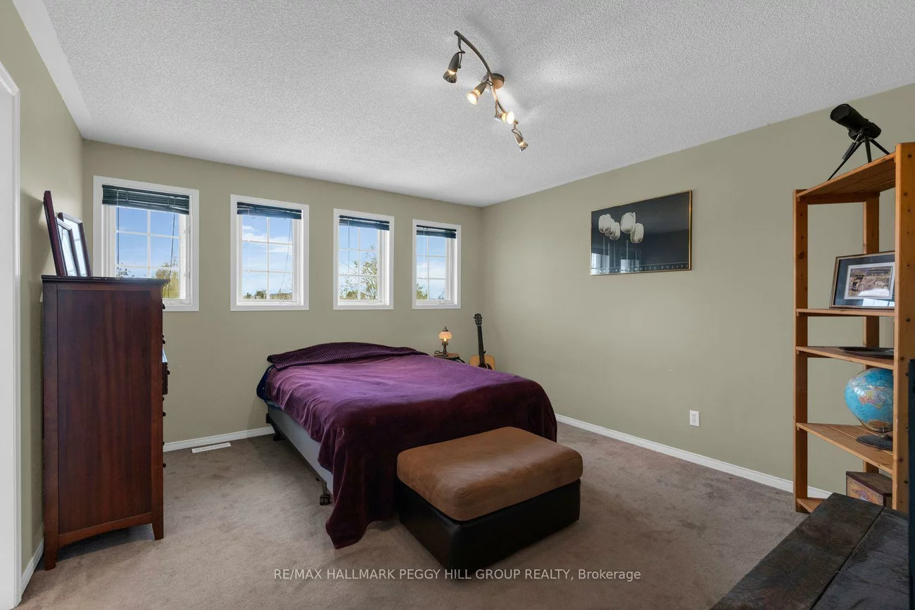 42, Kell, Bayshore, Barrie