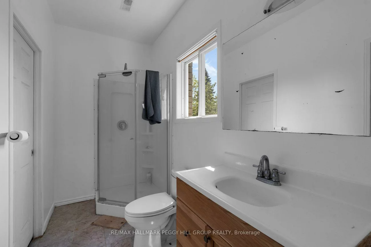 42, Kell, Bayshore, Barrie